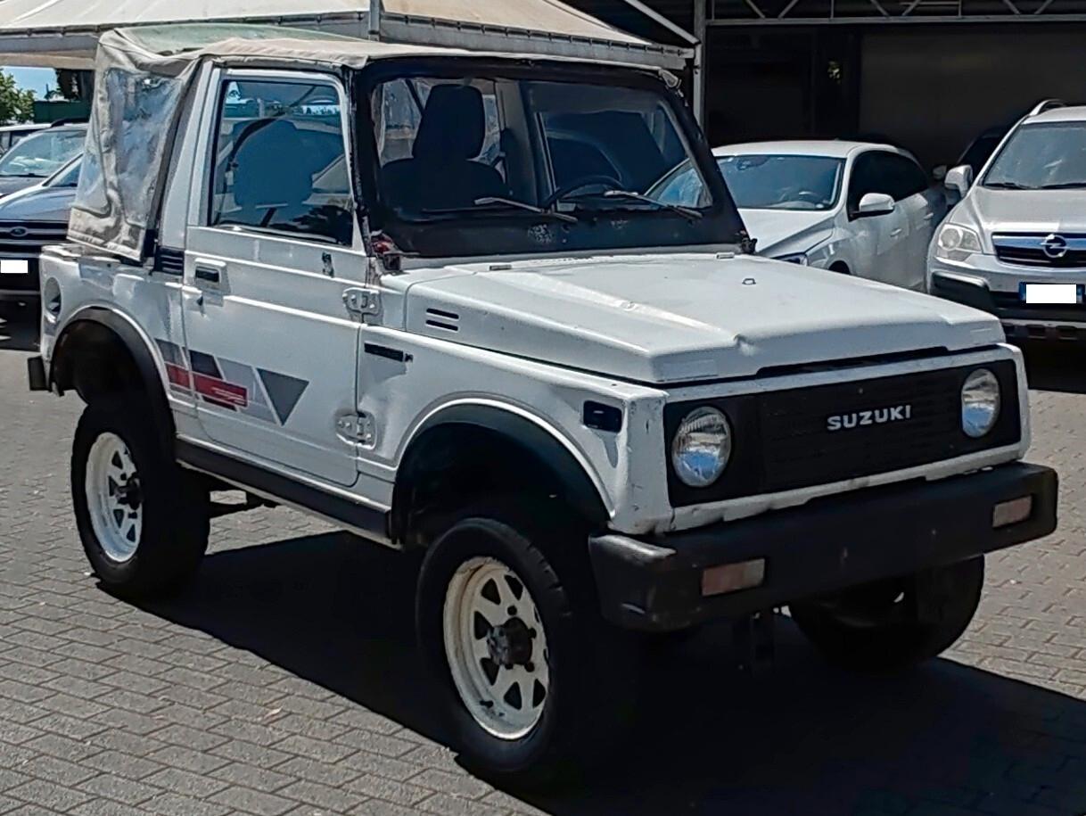 Suzuki SJ413 Cabriolet De Luxe