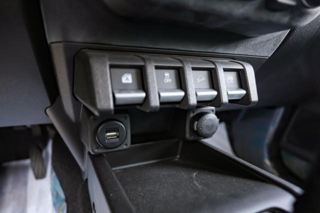 SUZUKI Jimny Nomade 1.5 GLX Autovettura 4 Posti Cambio Autom.