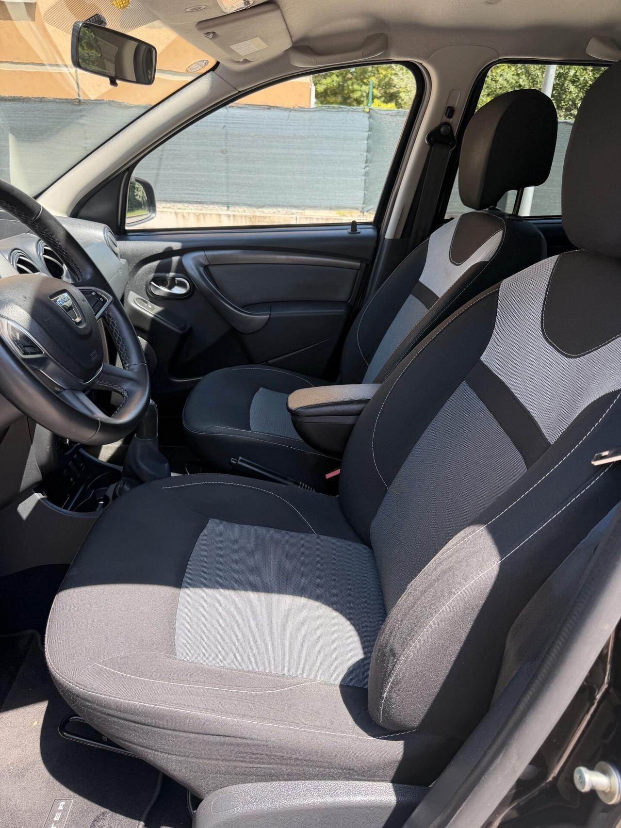 Dacia Duster 1.6 tce Gpl - NAV. - NEOP. - 12 MESI DI GARANZIA -