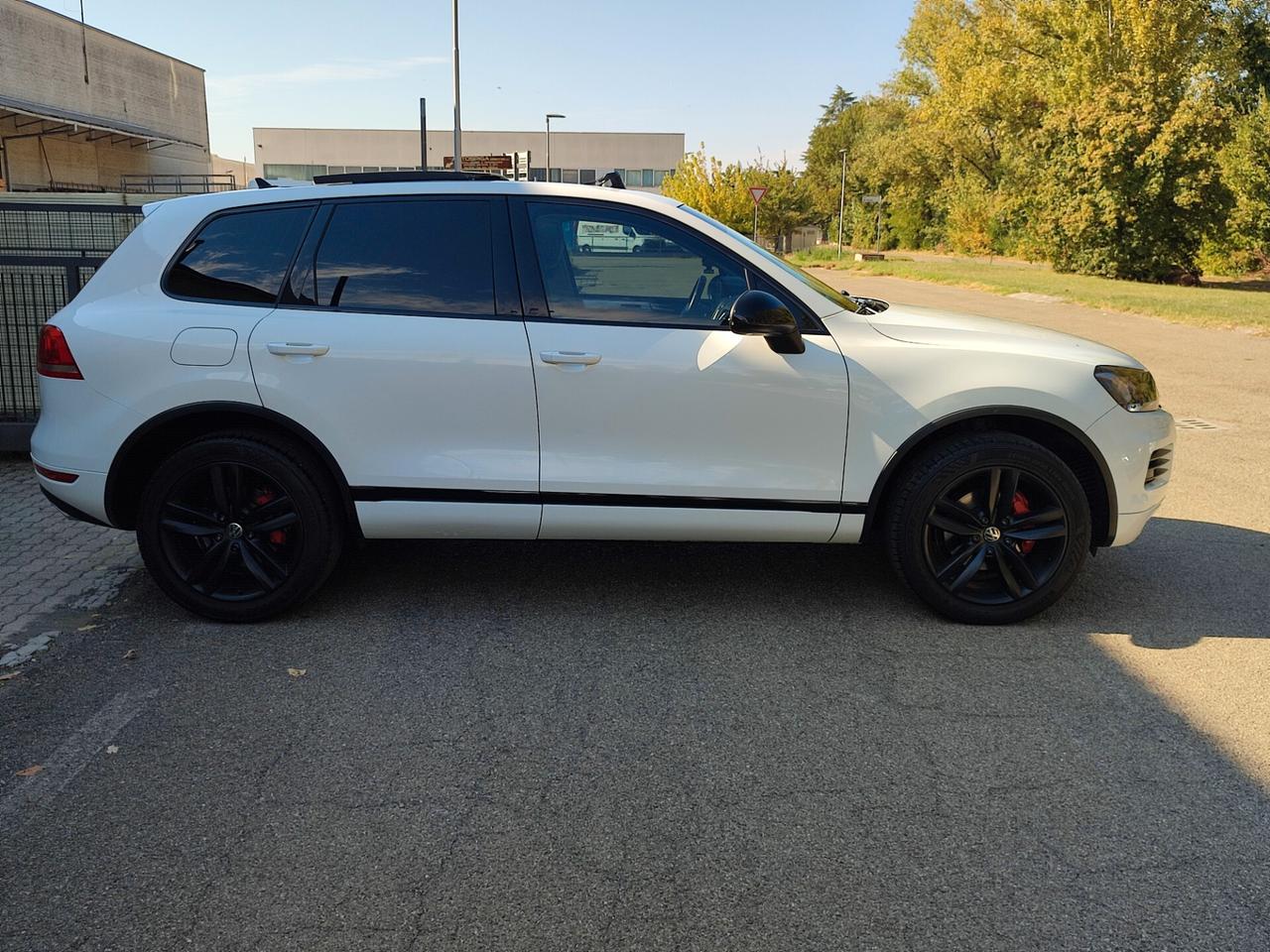 VOLKSWAGEN TOUAREG TDV6 FULL OPT NUOVA IN TUTTO UNICA