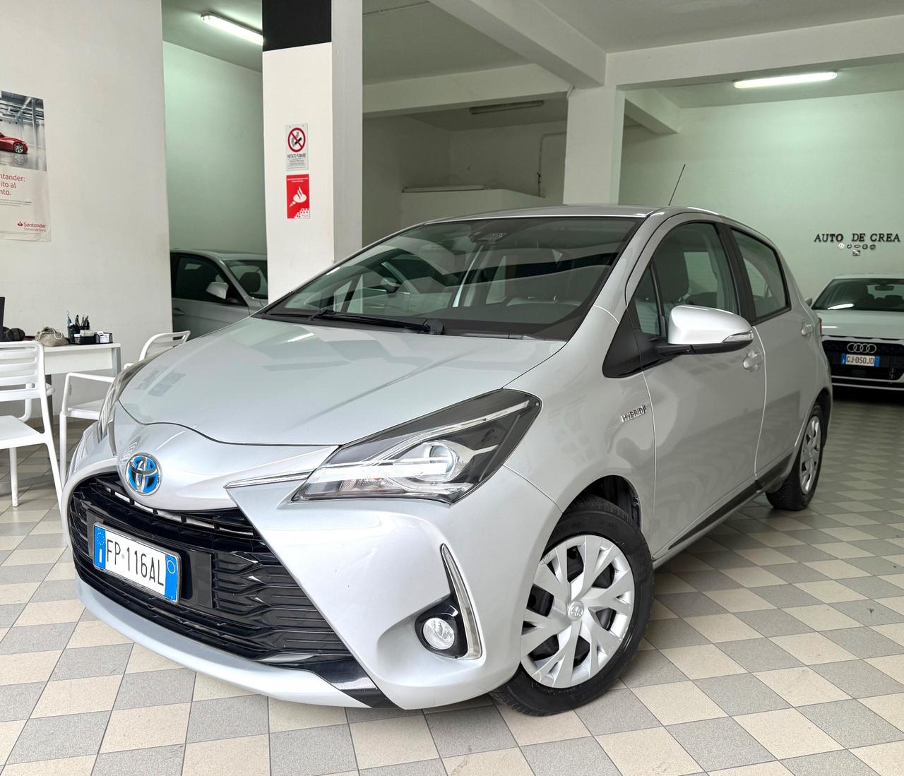 Toyota Yaris 1.5 Hybrid 5 porte Cool