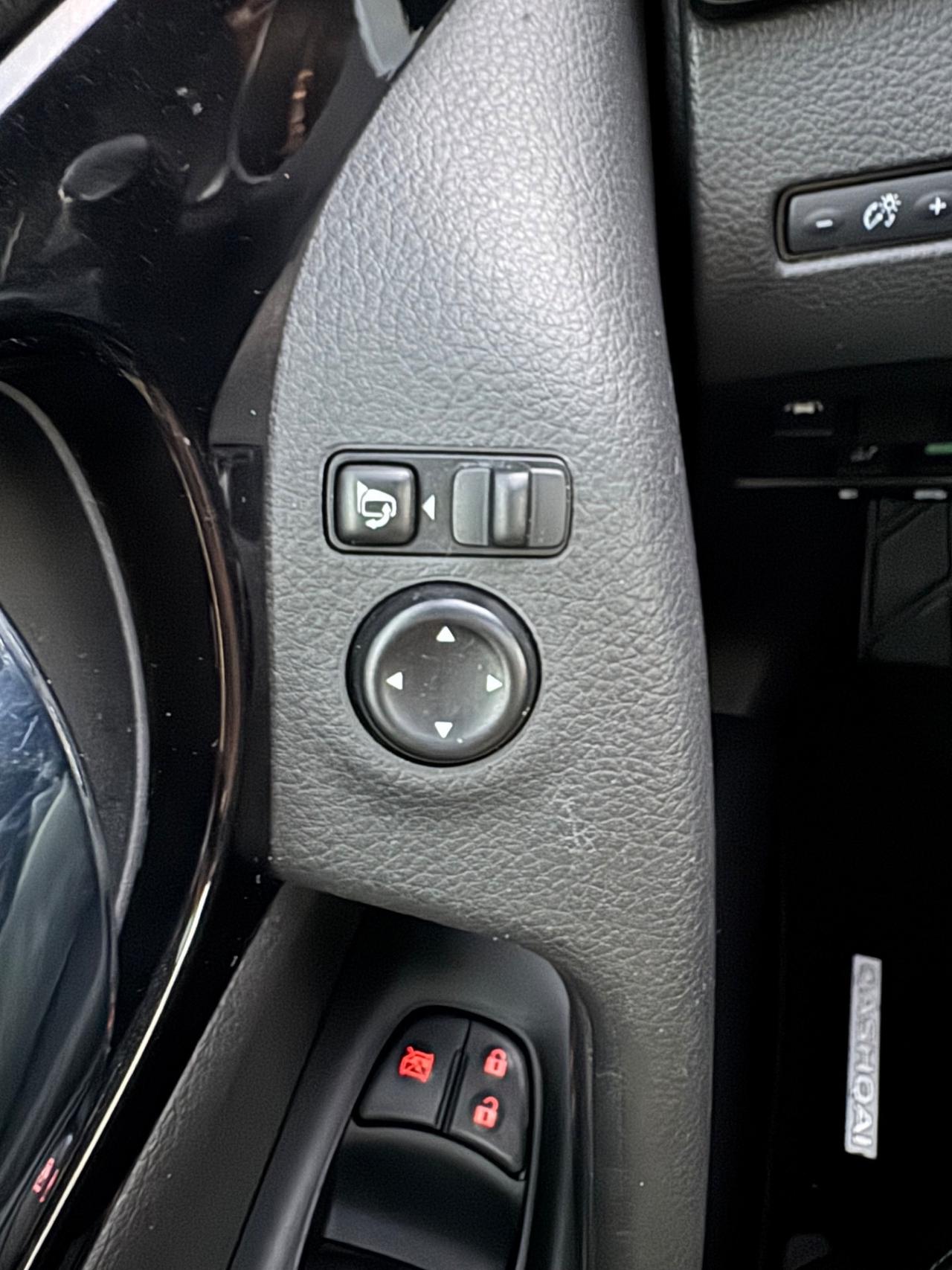 Nissan Qashqai 1.5 dCi CAMBIO AUTOMATICO/POCHI CHILOMETRI