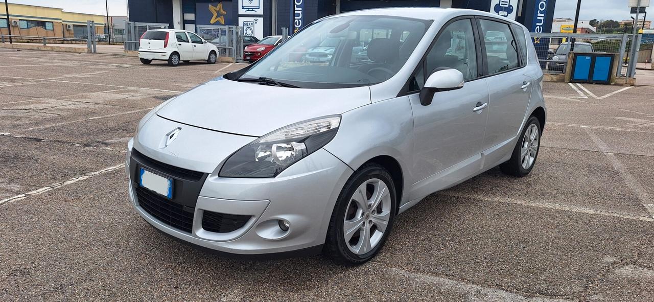 Renault Scenic Scénic X-Mod 1.5 dCi 110CV Luxe