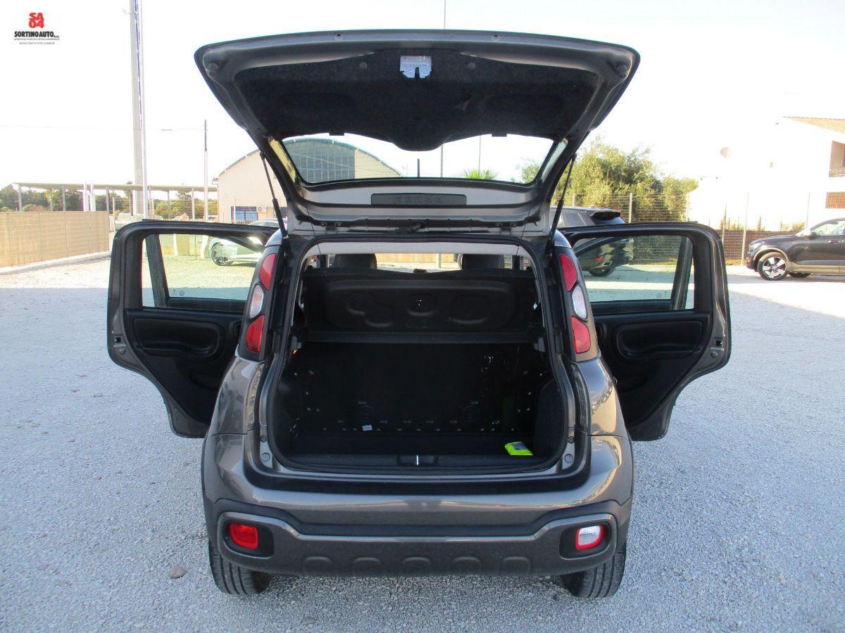 FIAT Panda 1.0 S&S Hybrid City Cross-2020 KM38000