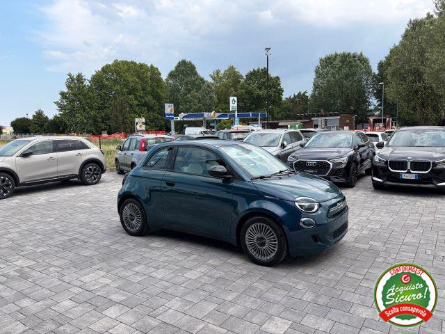 FIAT 500 Hybrid ICON + PACK COMFORT