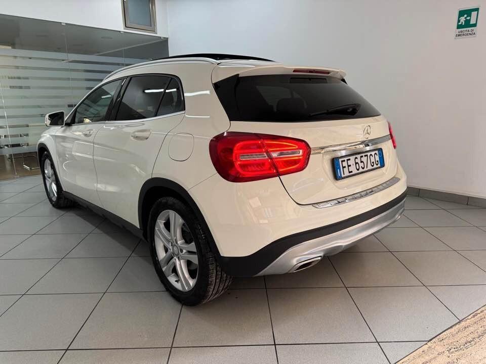 Mercedes-benz GLA 180 d Automatic Enduro 110/CV con TETTO
