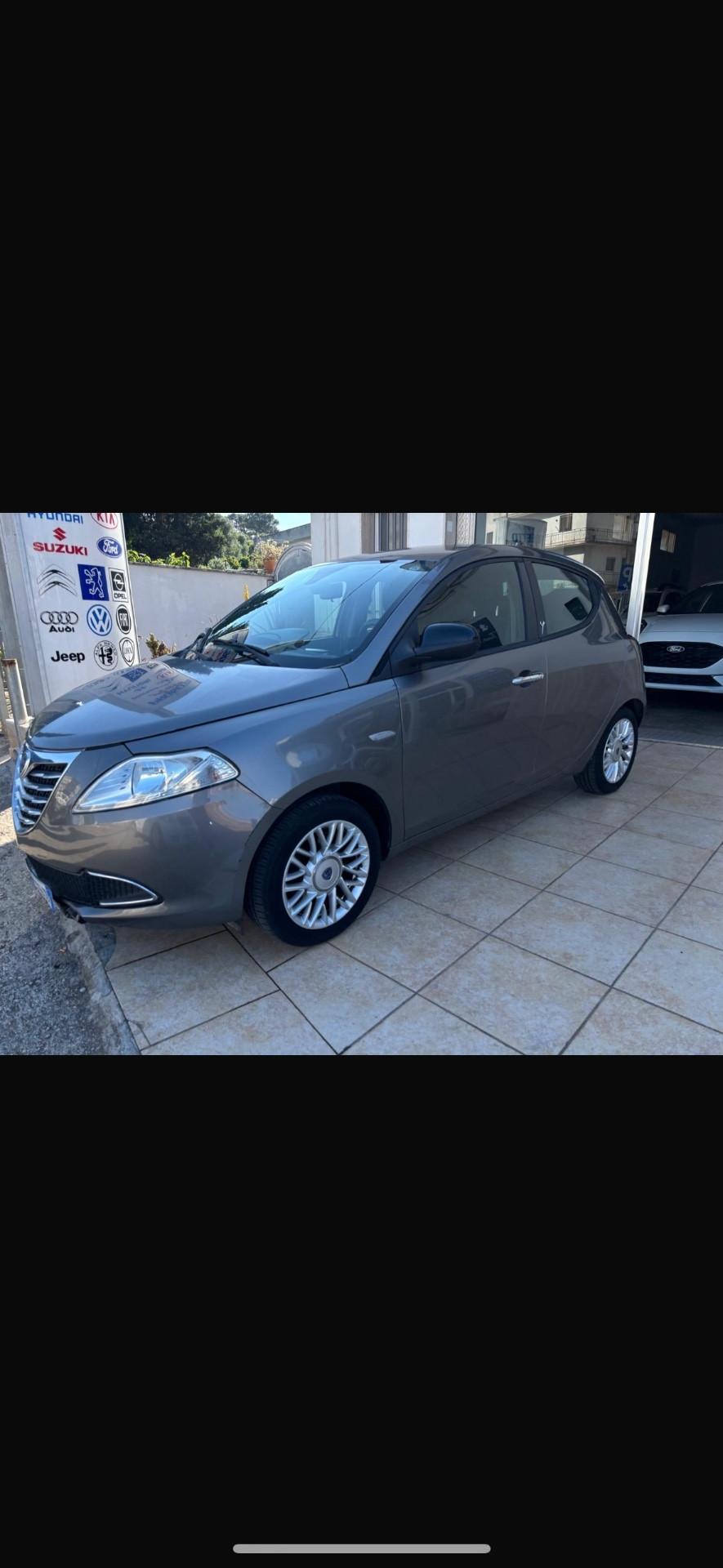 Lancia Ypsilon 1.2 69 CV 5 porte GPL Ecochic Platinum