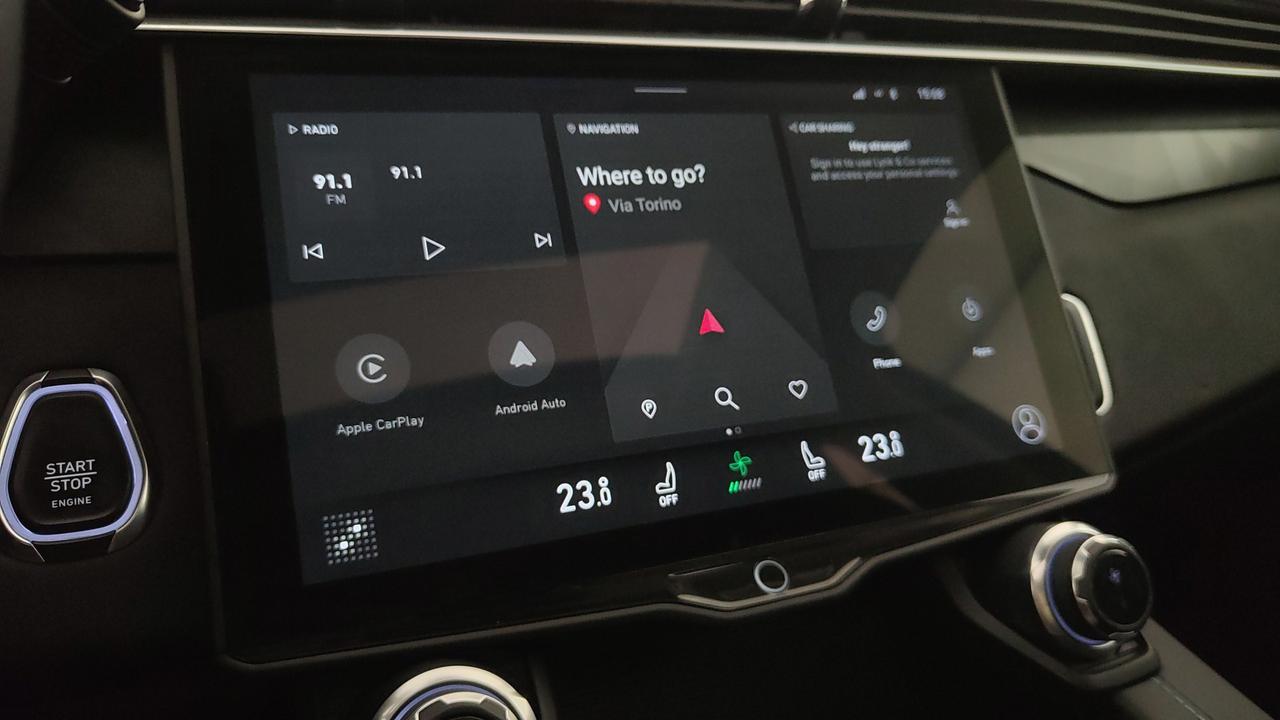 LYNK & CO 01 1.5 td phev auto