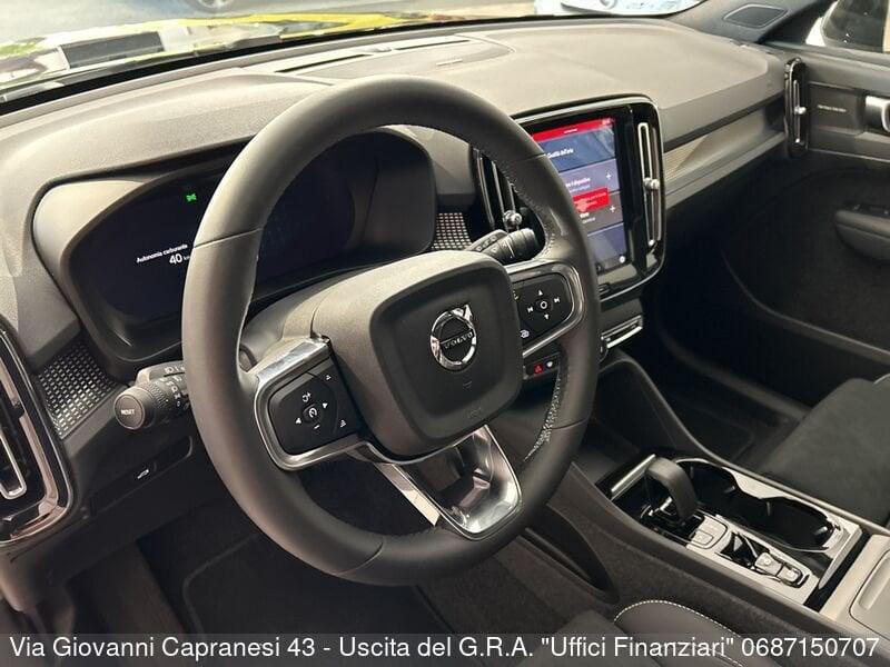 Volvo XC40 B3 automatico Ultra Black Edition