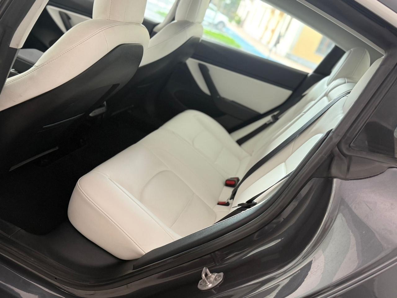 Tesla Model 3 Long Range Dual Motor AWD
