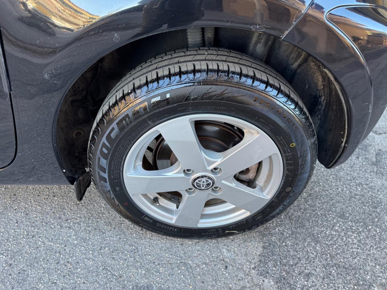 Toyota iQ 1.4 D-4D 90cv Multidrive