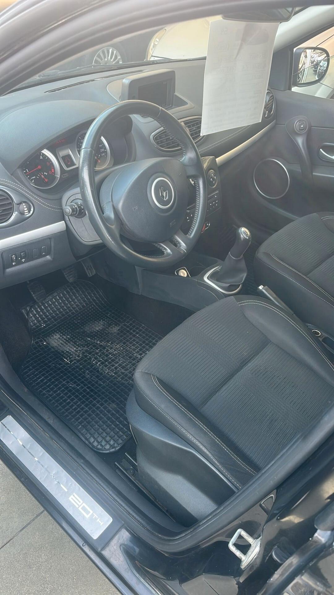 RENAUTL CLIO 1,5 DIESEL 2011