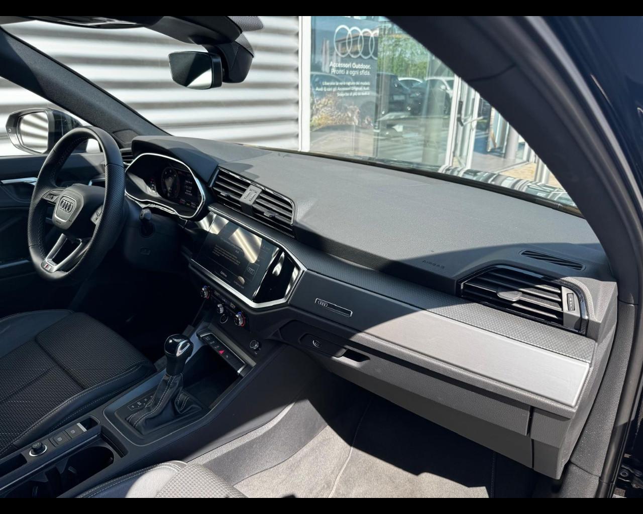 AUDI Q3 SPORTBACK 35 TDI S-TRONIC S-LINE EDITION