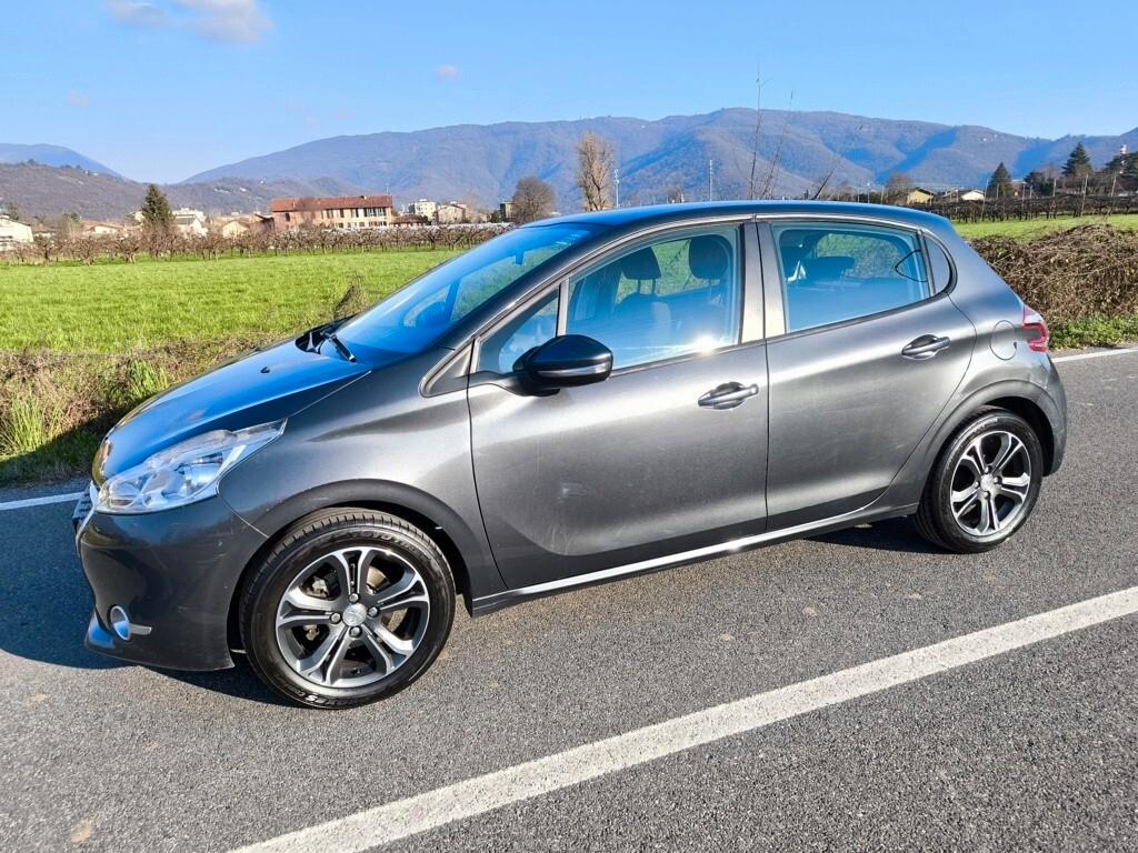 PEUGEOT 208 1,4 HDI ALLURE – OK NEOPATENTATI-