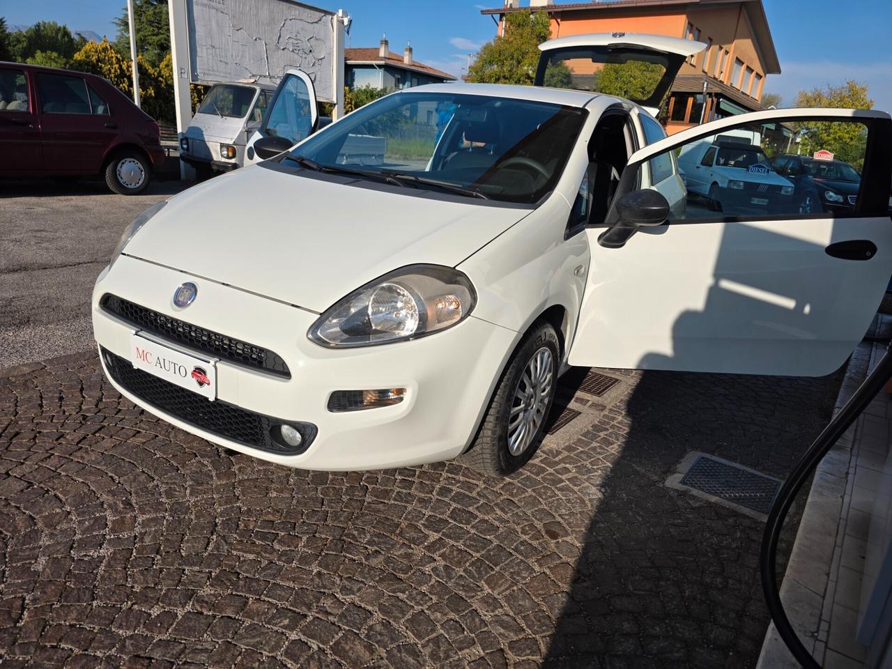 Fiat Qubo 1.3 MJT 75 CV Autocarro Van 4 posti con 287.000km