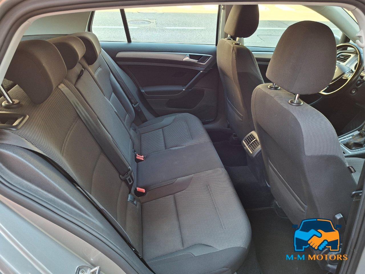 Volkswagen Golf 5 Porte Golf 5p 1.6 tdi 110cv dsg neo patentati