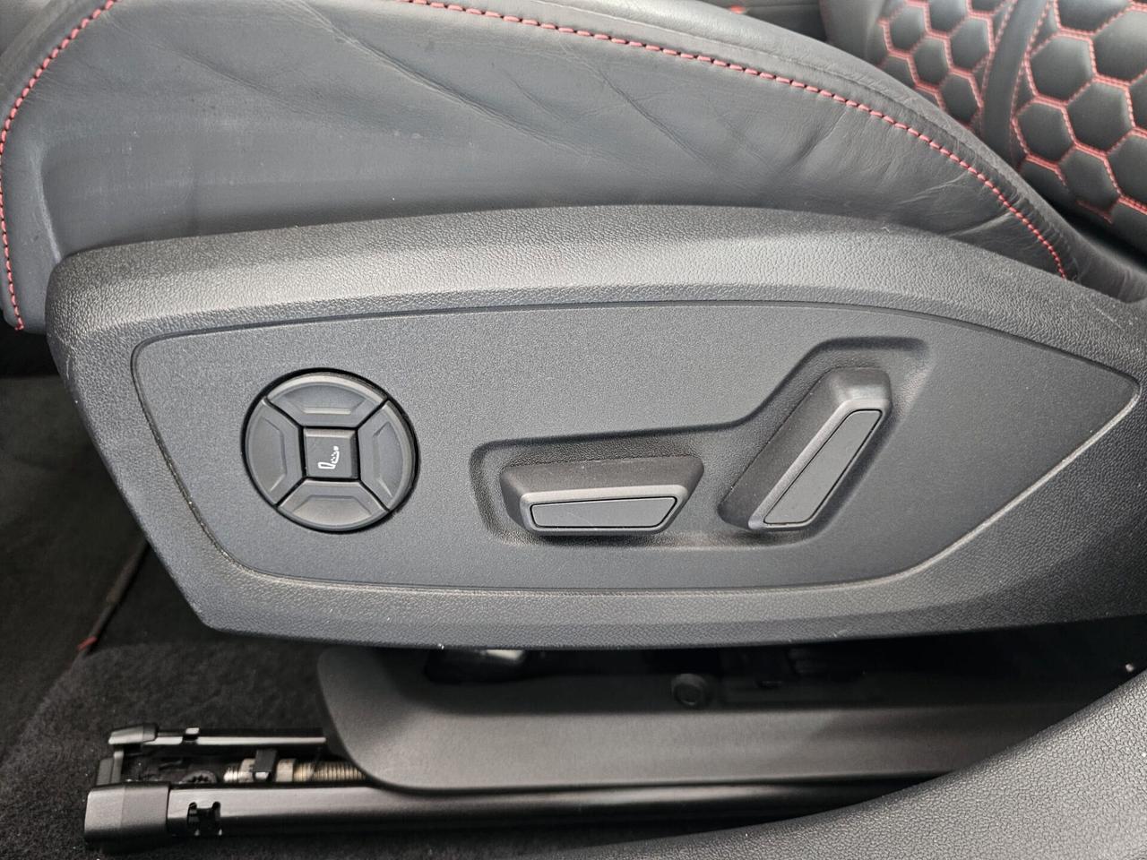 NUOVA AUDI RS3 SPORTBACK 2.5 BENZ 400CV S-TRONIC