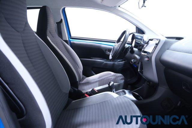 TOYOTA Aygo 1.0 VVT-i 72 CV 5 PORTE X-PLAY MMT NEOPATENTATI