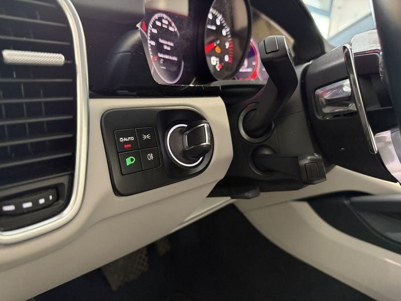 Porsche Cayenne Coupè Cayenne Coupe 3.0 tiptronic 22"