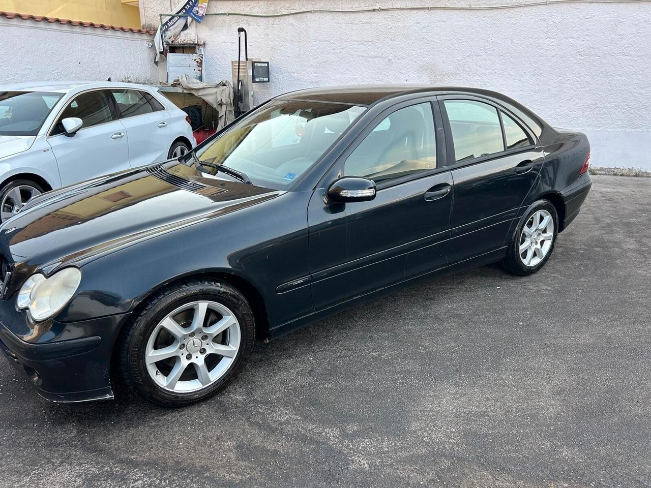 Mercedes-benz C 220 2.2cc diesel(PRIVATO)-2004