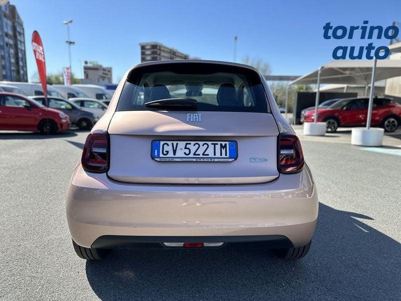 FIAT 500 Action Berlina