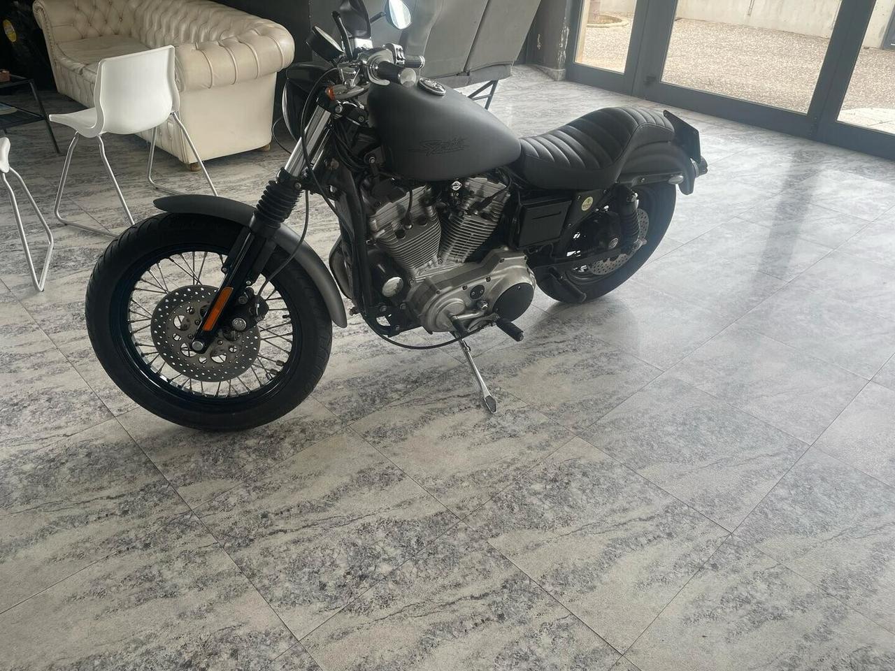 HARLEY DAVIDSON 883 SPORTSTER