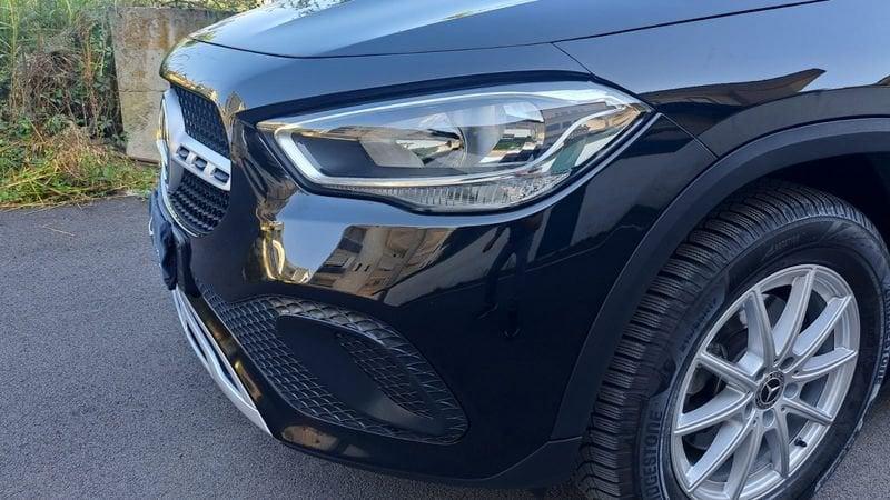 Mercedes-Benz GLA 200d AUTO/RETROCAM.
