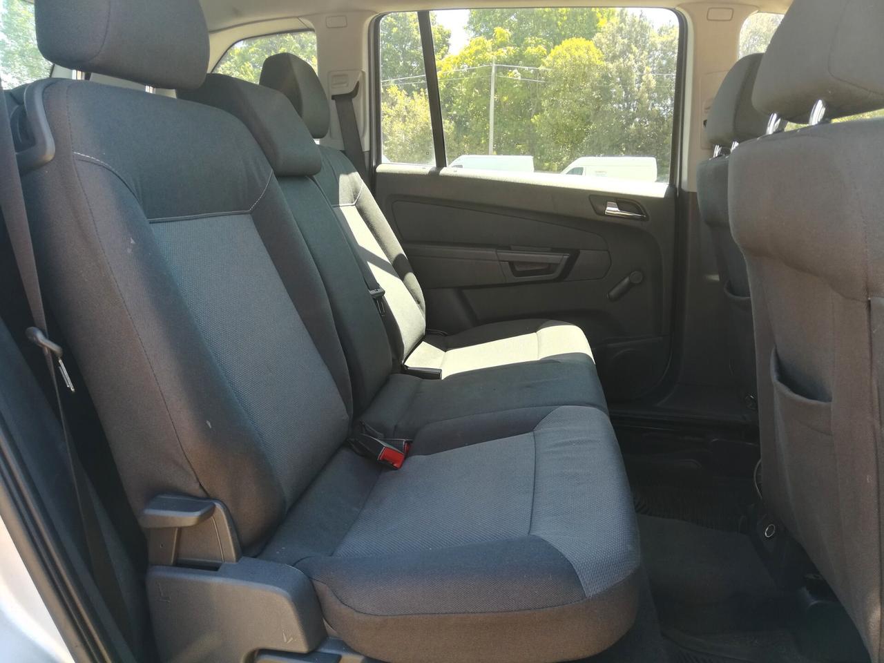 OPEL - Zafira - 1.9 CDTI 120CV Cosmo - UNIPRO - NEOPATENTATI