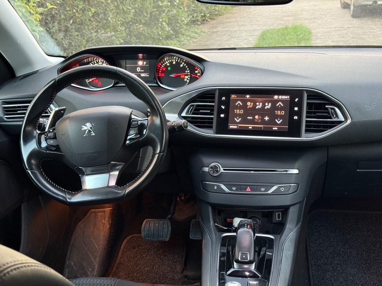 Peugeot 308 BlueHDi 130 S&S SW Allure bianco perla