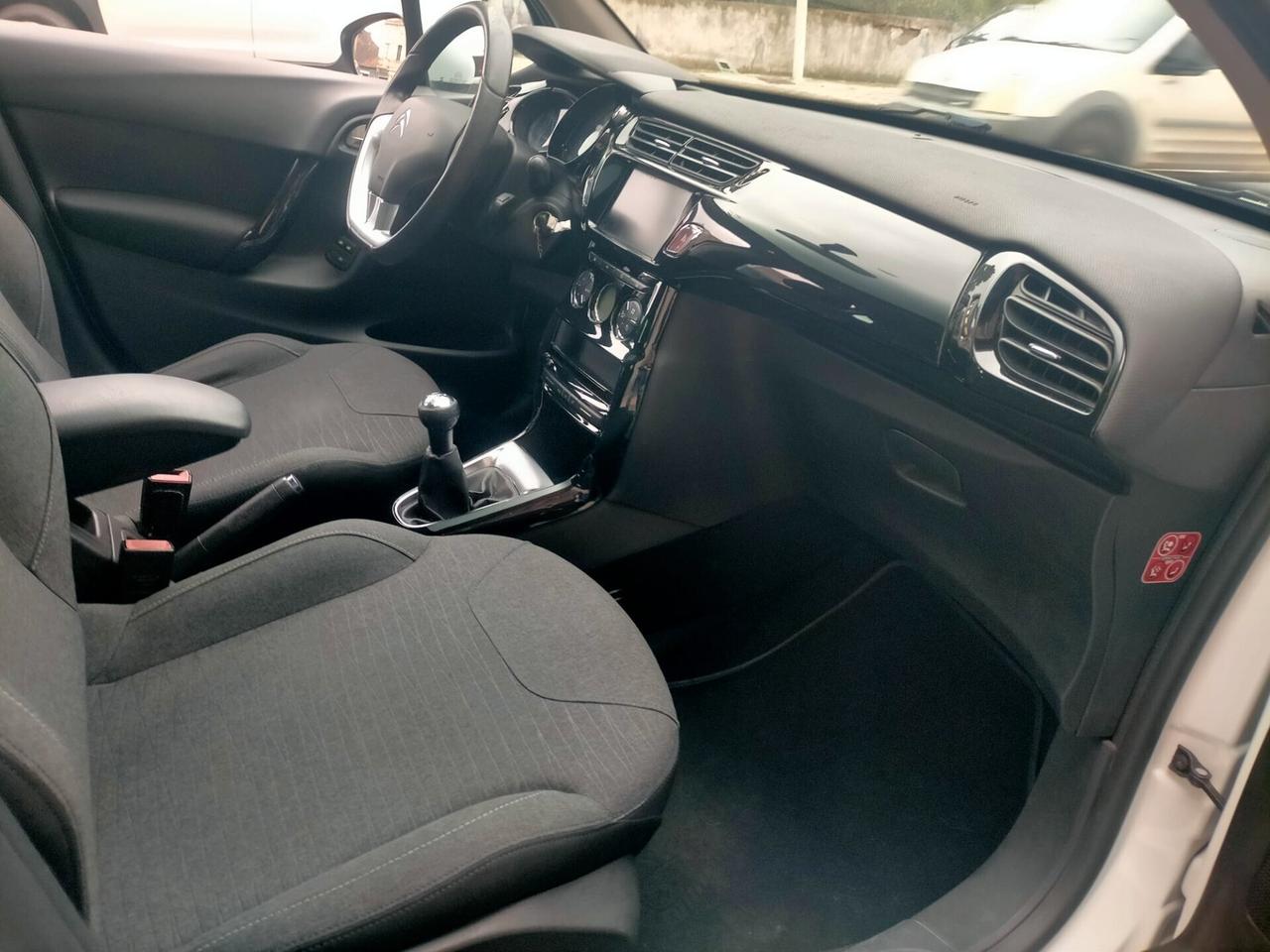 Citroen C3 PureTech 82 Live Edition EXCLUSIVE