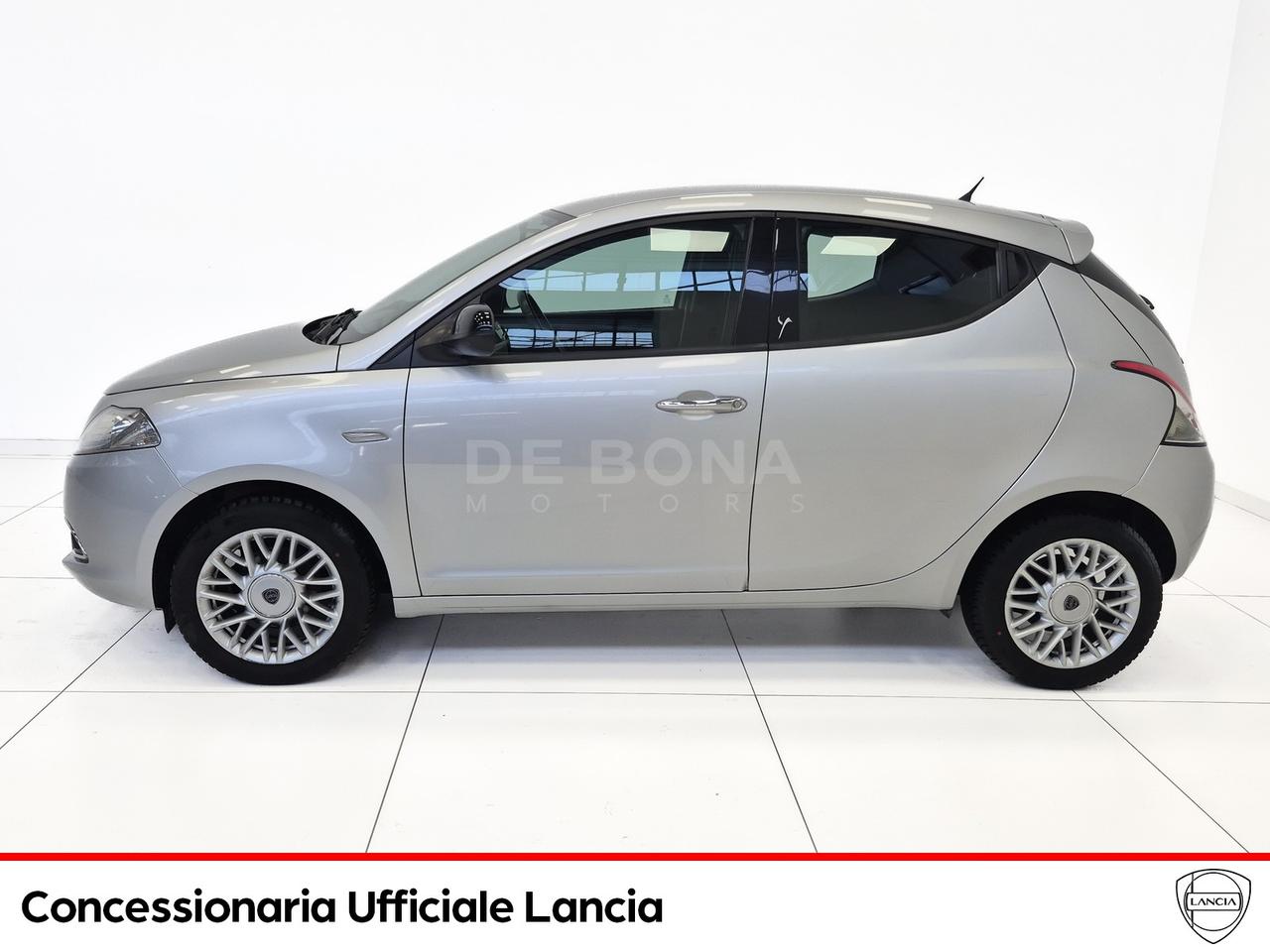 Lancia Ypsilon 1.2 8v silver c/clima 69cv