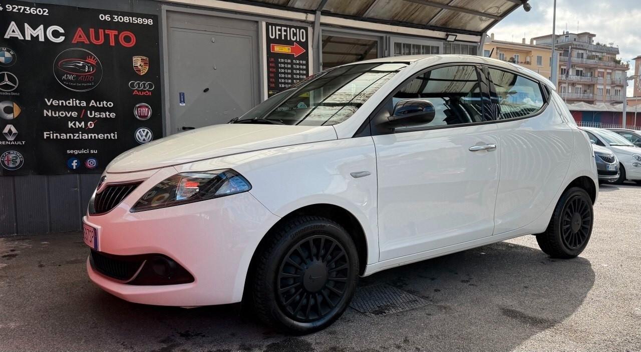 Lancia Ypsilon 1.0 FireFly 5 porte S&S Hybrid Ecochic Silver - AZIENDALE NEOPATENTATI