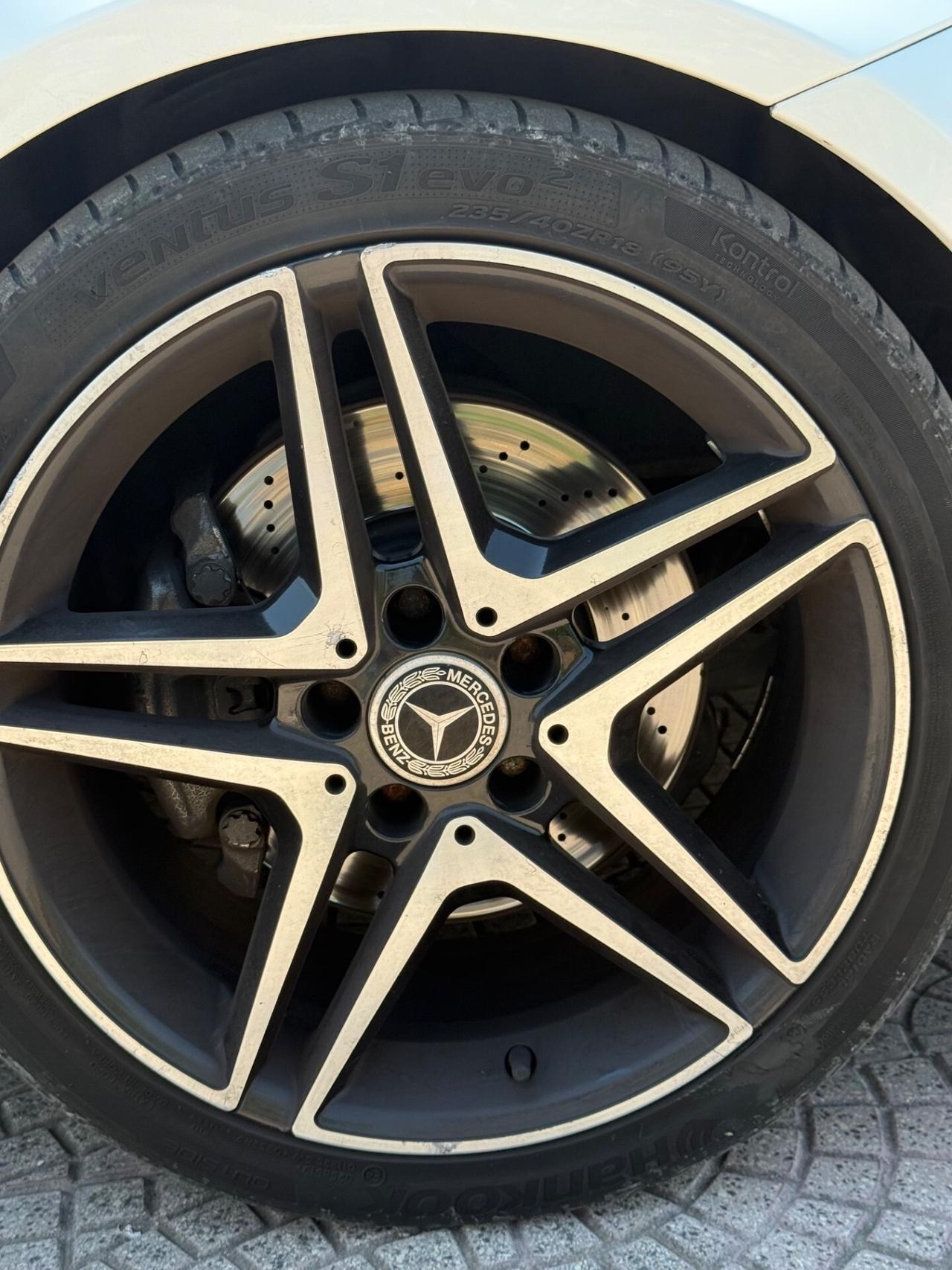 Mercedes-benz E COUPE AMG Premium 2.2cc cdi