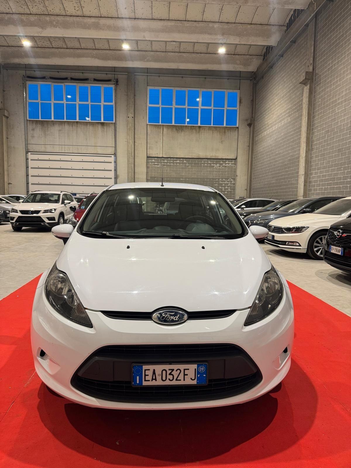 Ford Fiesta 1.4 5 porte Bz.- GPL Titanium