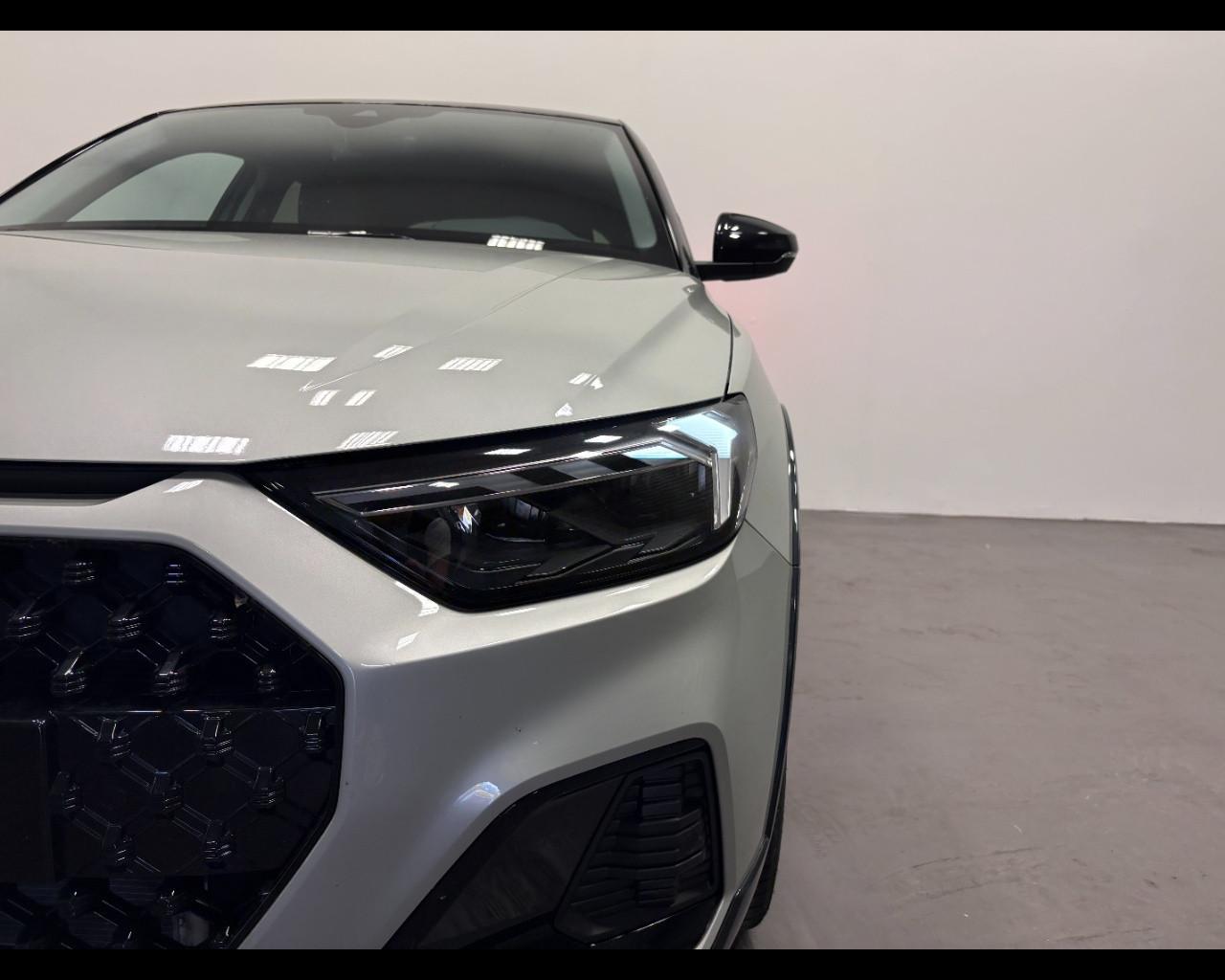 AUDI A1 ALLSTREET 30 TFSI S-TRONIC IDENTITY CONTRAST