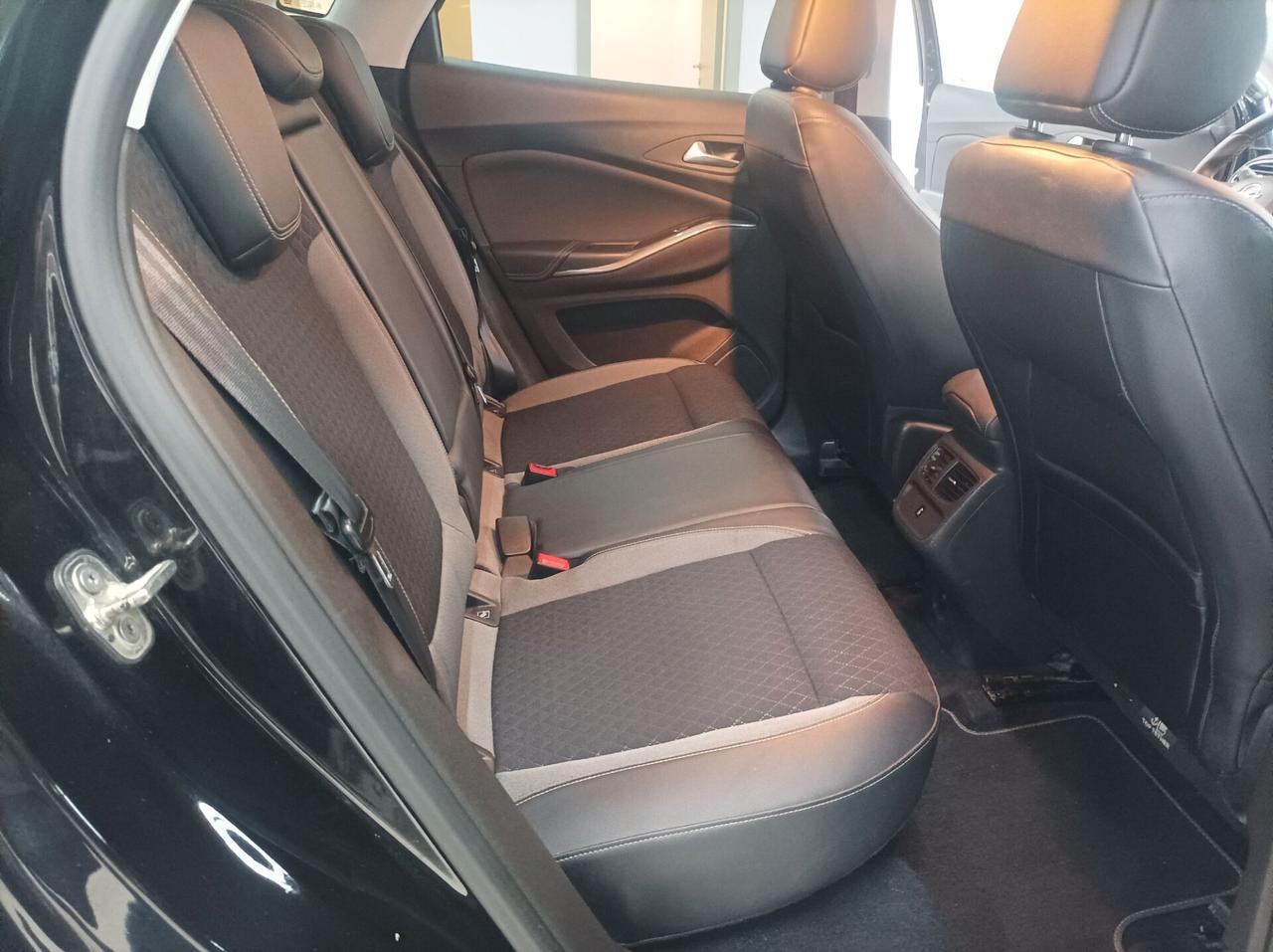 Opel Grandland X 1.6 diesel Ecotec Start&Stop aut. Business 05/2018