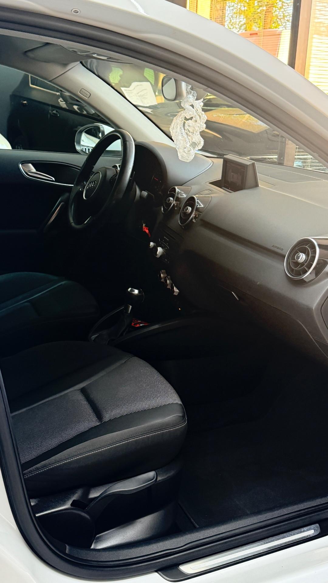 Audi A1 1.6 TDI S tronic Ambition