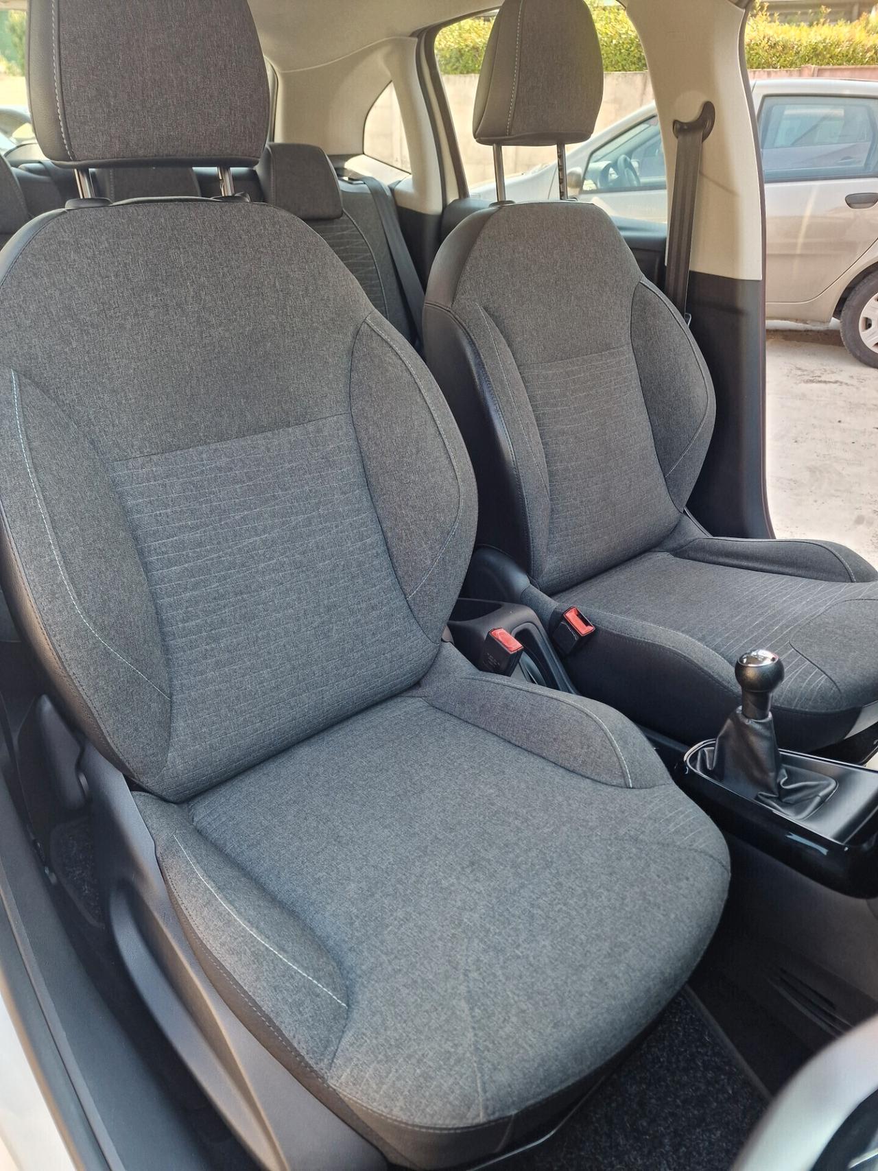Citroen C3 PureTech 82 Feel Edition distb ok!!