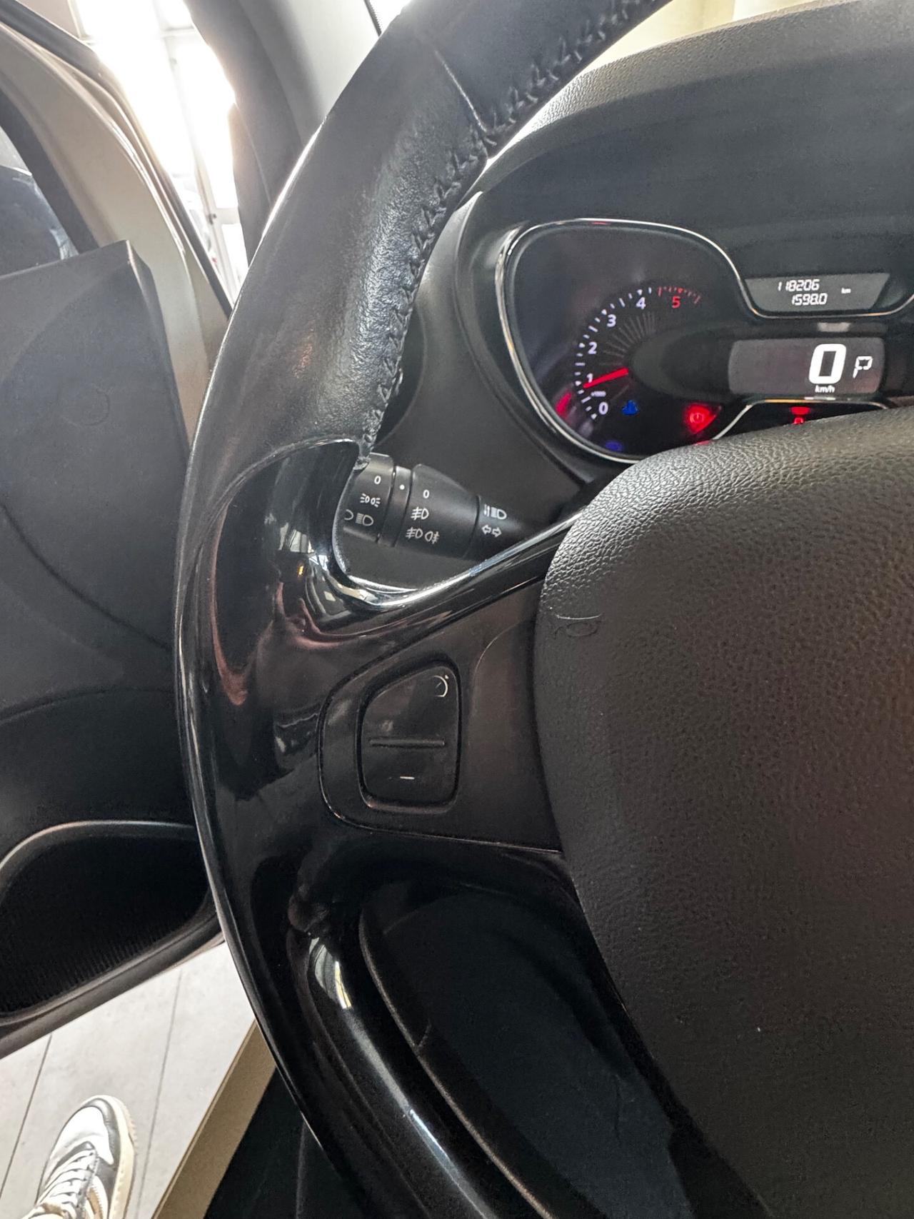 RENAULT CAPTUR 1.5 DCI R CAMBIO AUTOMATICO NEOPATENTATI