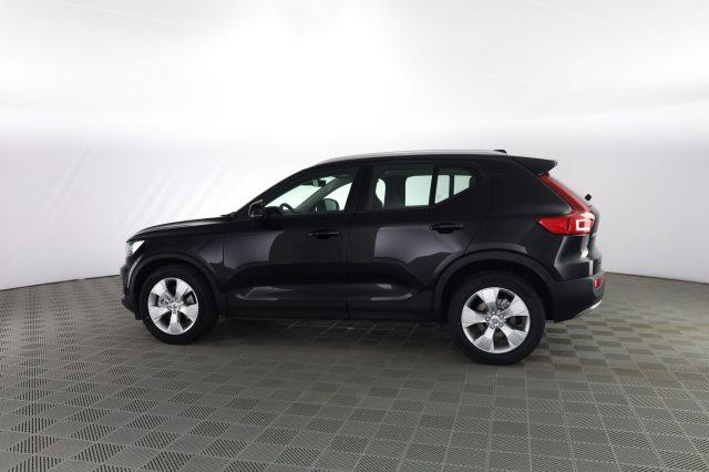 VOLVO XC40 XC40 B4 AWD Geartronic Momentum