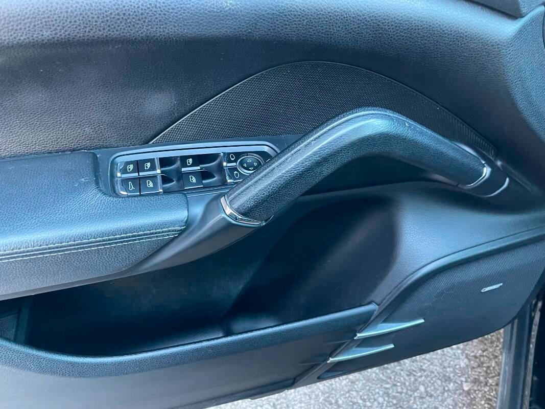 Porsche Cayenne 3.0 V6 tdi tiptronic TETTO