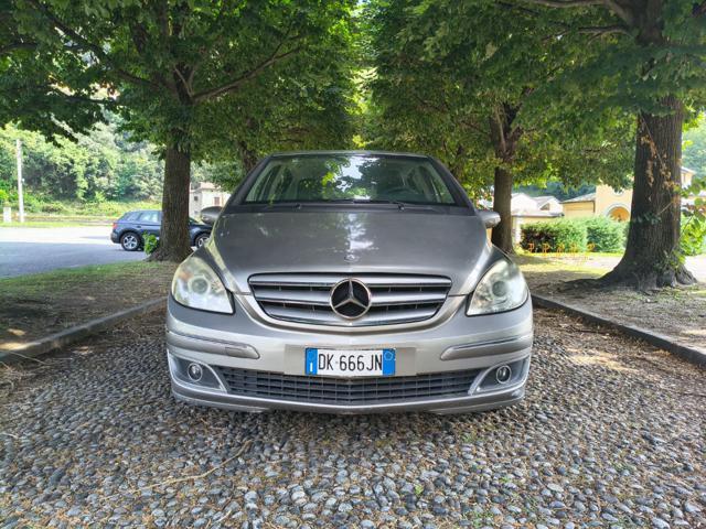MERCEDES-BENZ B 180 CDI