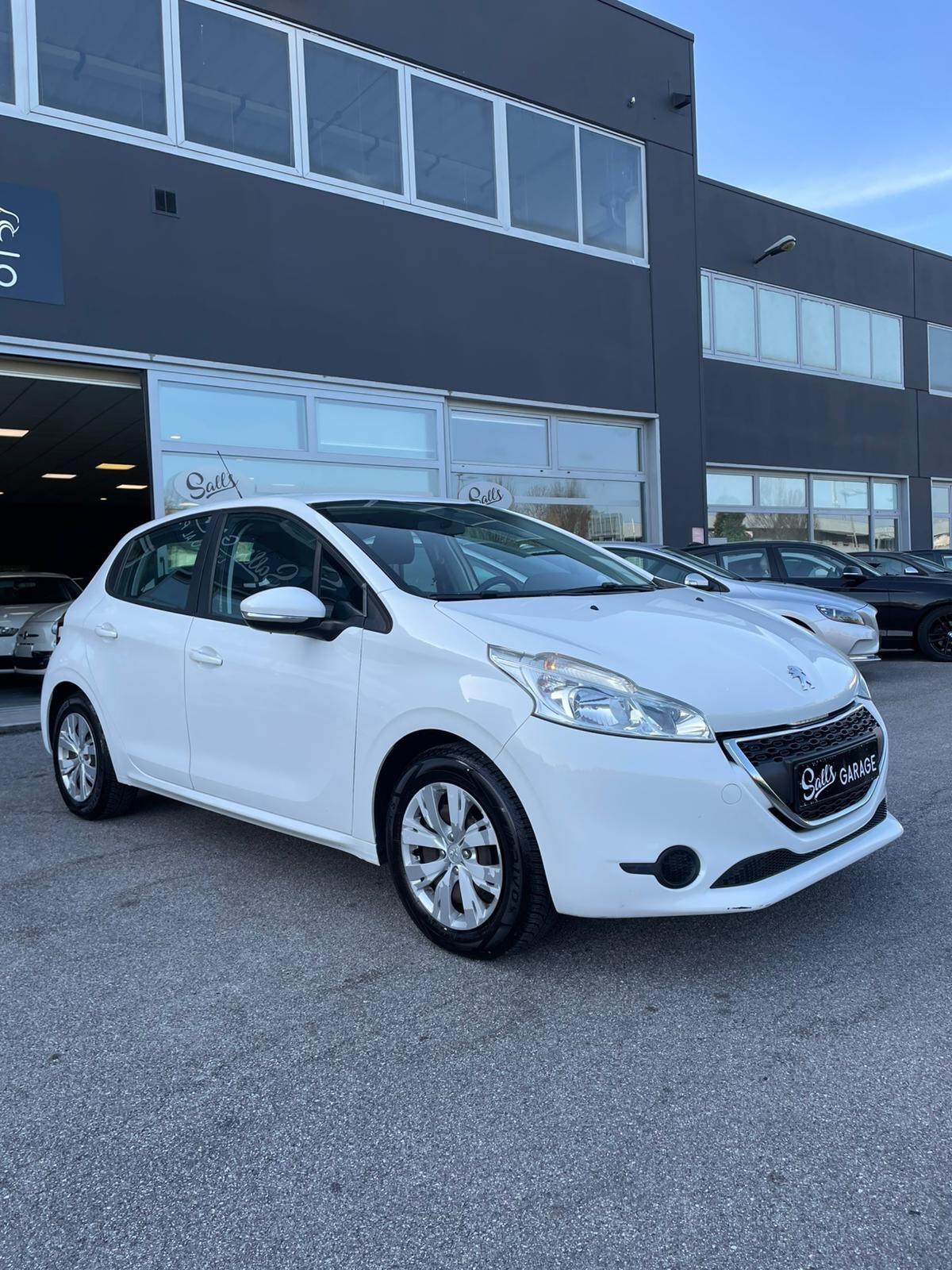 Peugeot 208 1.2 Neopatentati Finanziabile