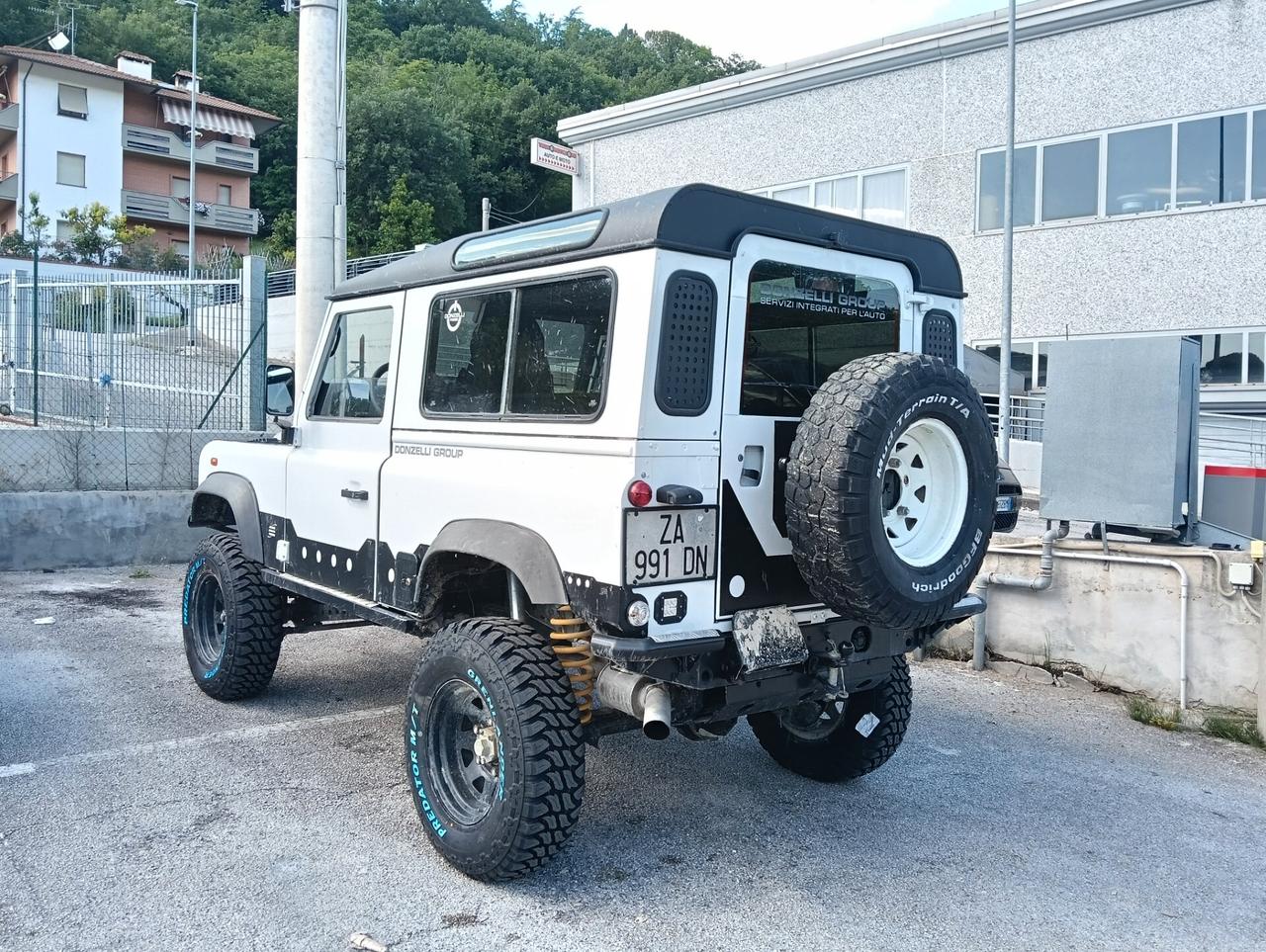 Land Rover Defender 90 2.5 Td5 Station Wagon County