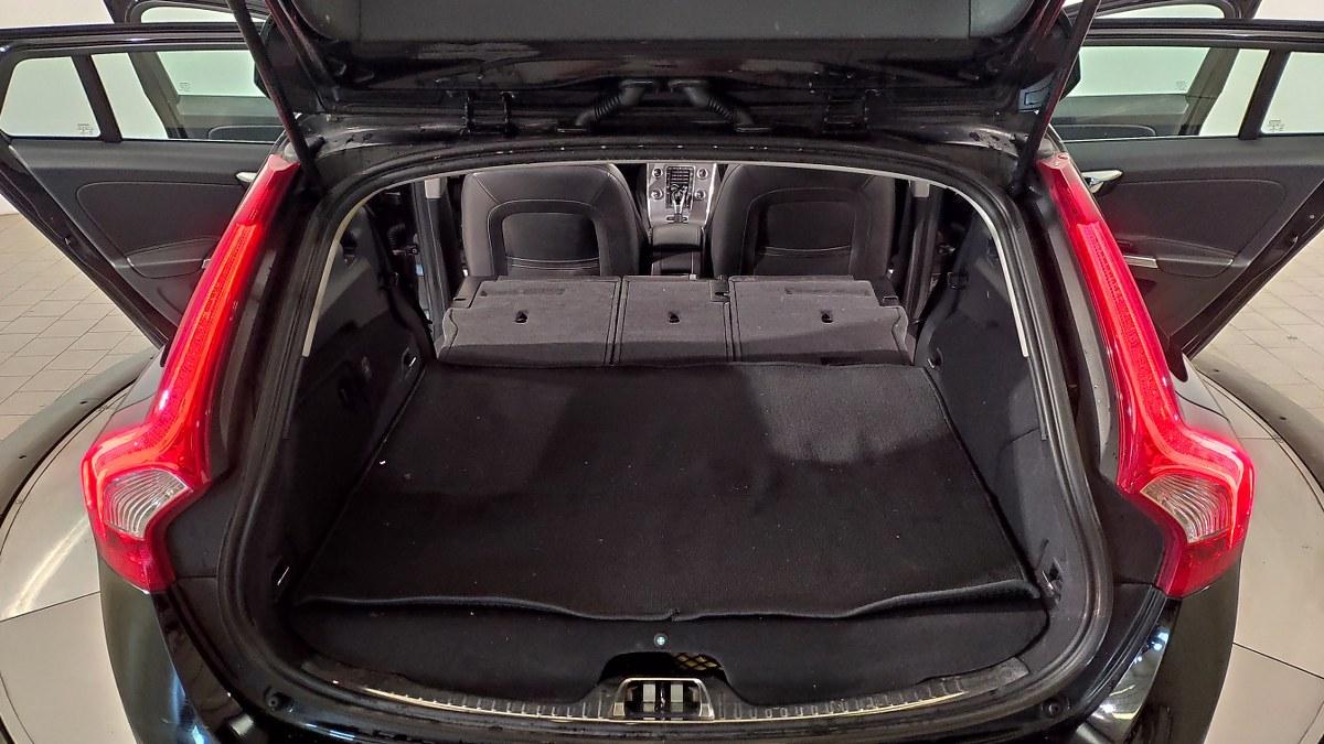 VOLVO V60 D6 Twin Engine Geartronic Summum