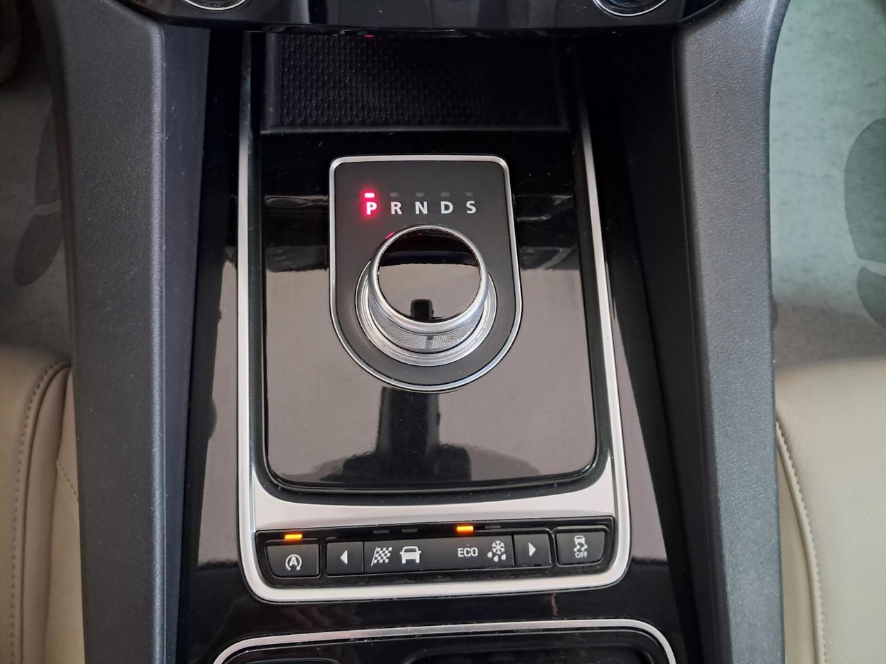 Jaguar F-Pace 2.0 D 180 CV AWD Prestige