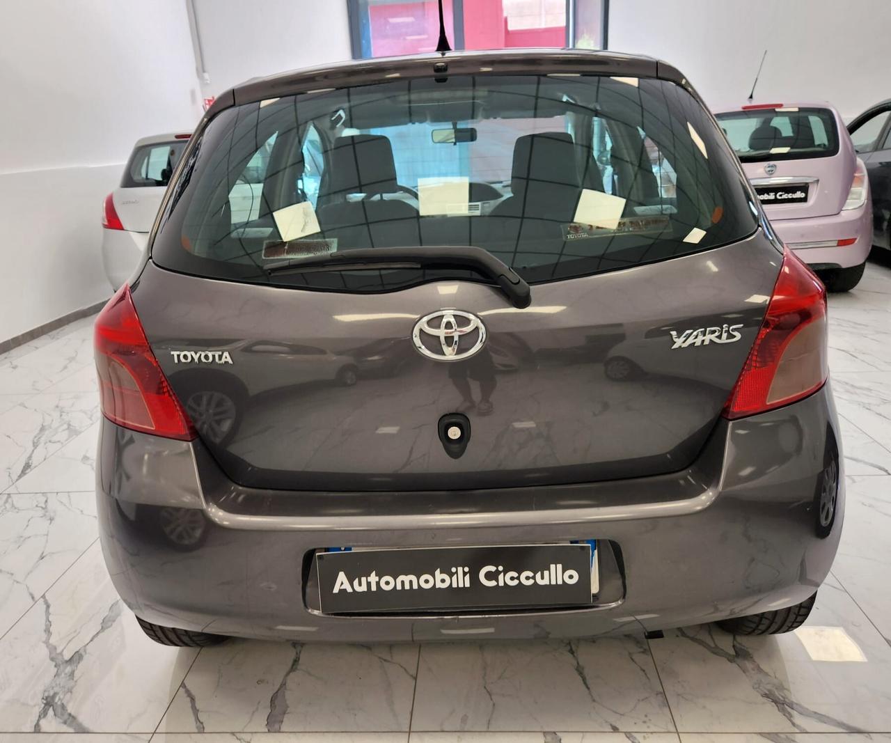 Toyota Yaris 1.0 5 porte Sol