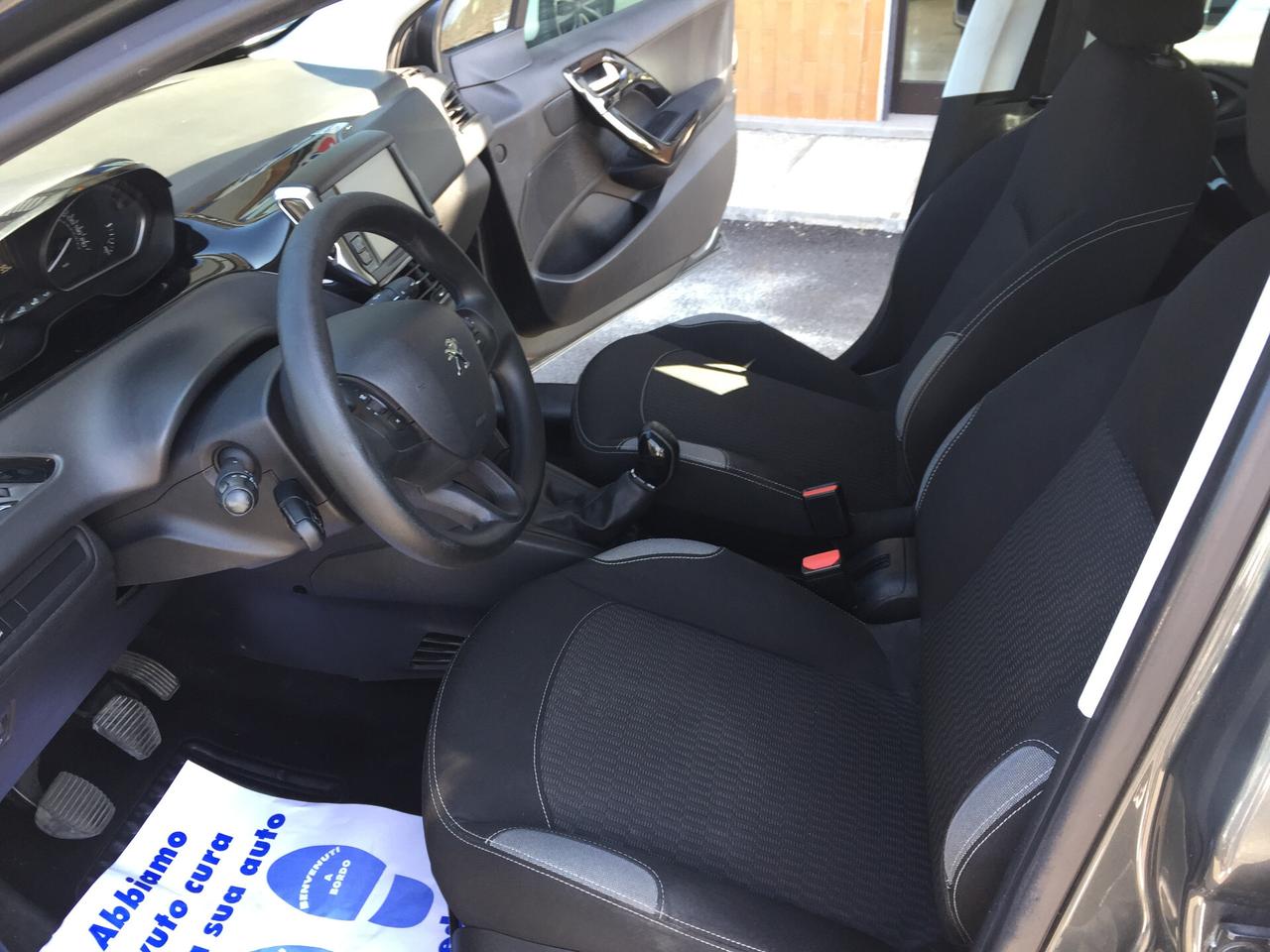 Peugeot 208 PureTech 82 5 porte Active x NEOPATENTATI