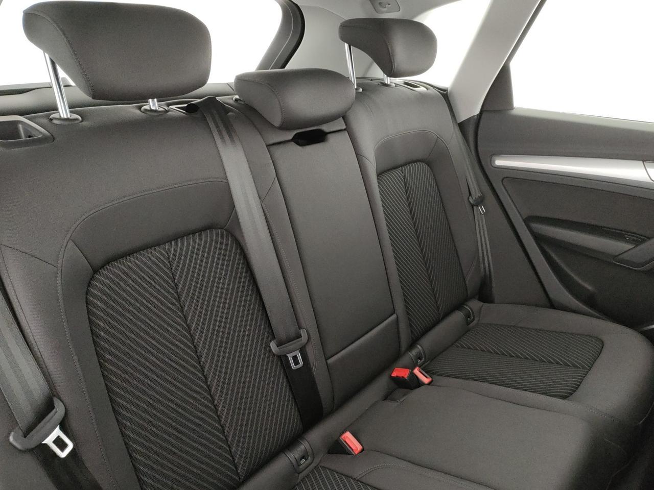 Audi Q5 40 2.0 tdi mhev 12v business advanced quattro s-tronic