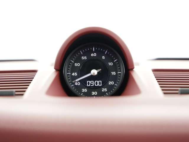 Porsche 992 cabrio 3.0 carrera auto